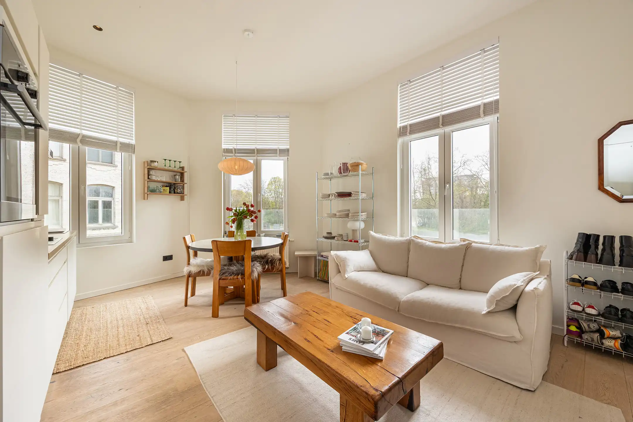 Gezellig hoekappartement te Zurenborg// ideale investering foto {{pictureIndex}}