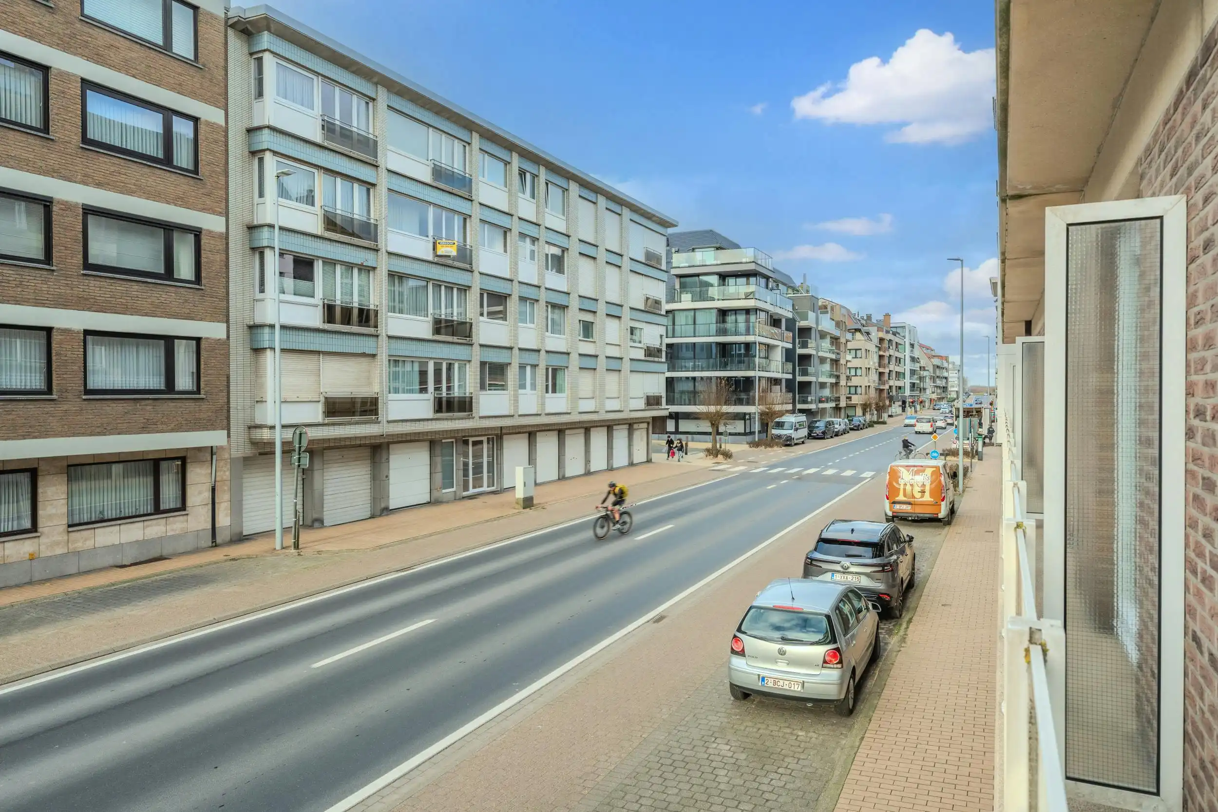 Mooi onderhouden drie slaapkamer appartement met terras! foto 4