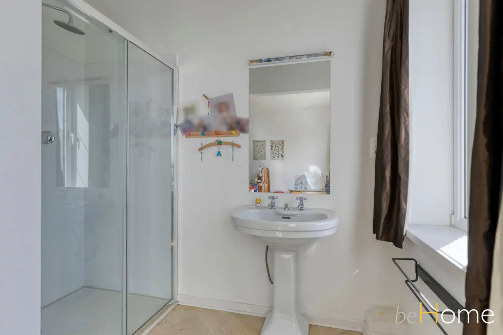 TE HUUR - Op zoek naar een stijlvol en uniek herenhuis met 5 slpk in hartje Merchtem? Welkom Home! foto 18