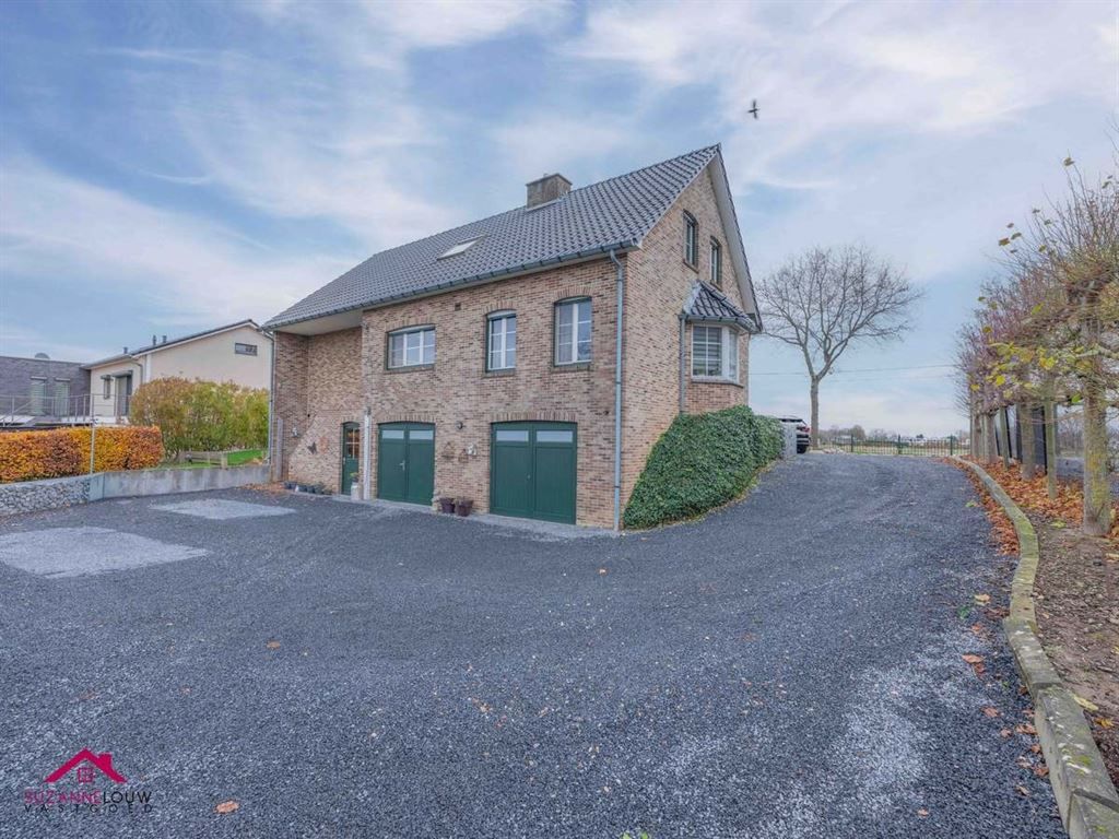 Verrassend ruime en gezellige, instapklare vrijstaande woning met paardenstal foto 4