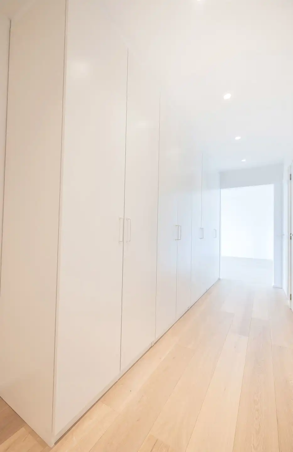 Prachtig gerenoveerd 2slpk appartement, parking en kelder foto 13