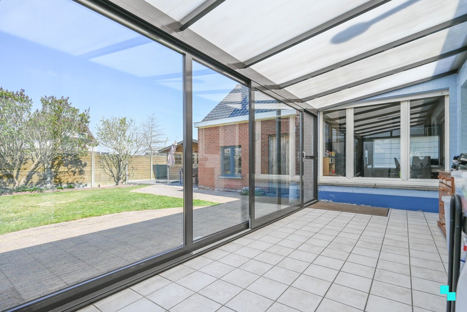 Eéngezinswoning met garage en achteruitweg te Izegem foto 11