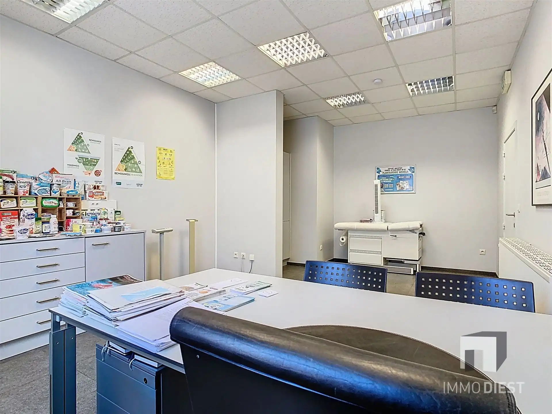 Opgedeeld handelspand in het centrum van Tessenderlo foto 5