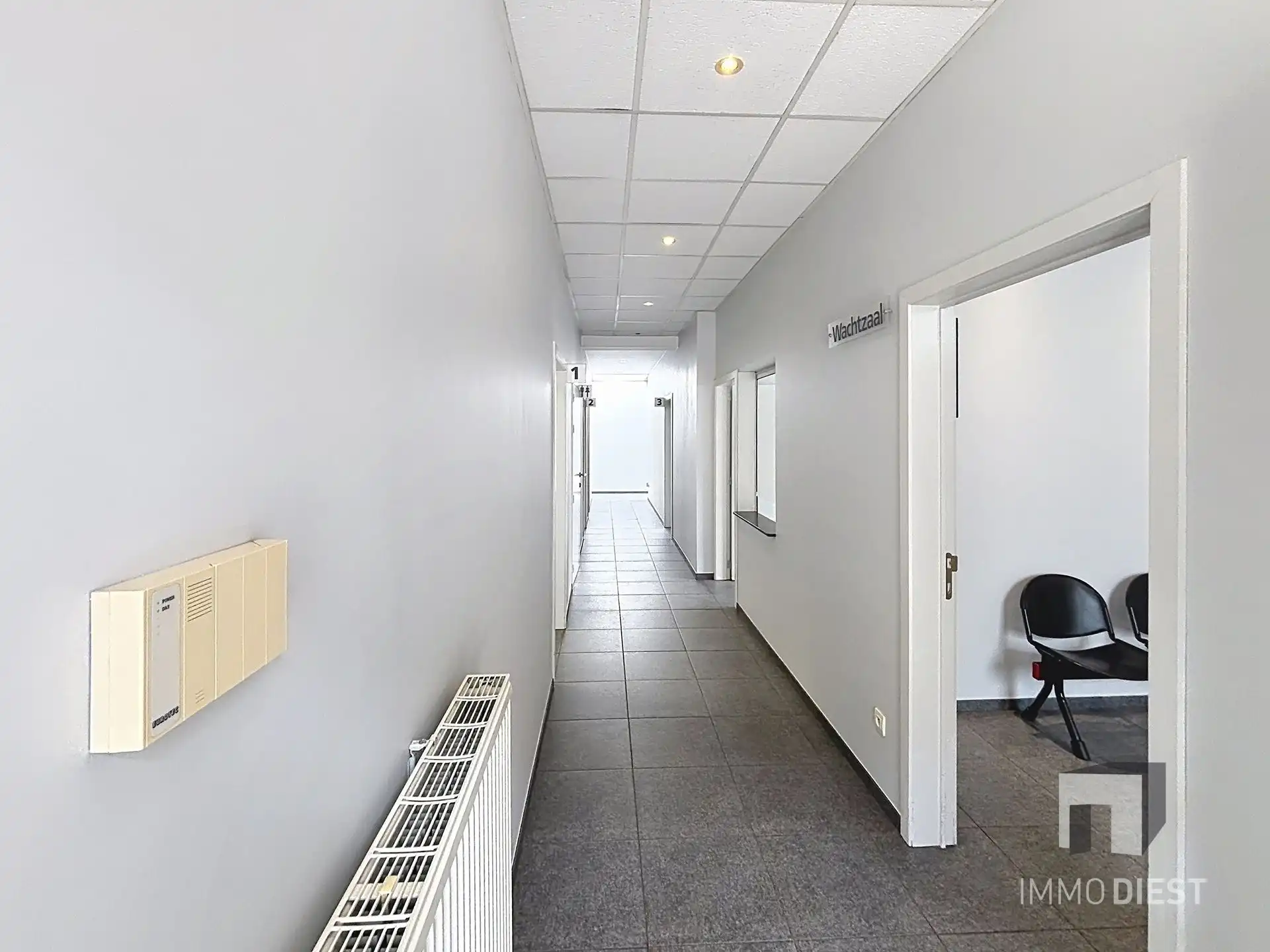 Handelspand 224m2  in het centrum van Tessenderlo foto 5
