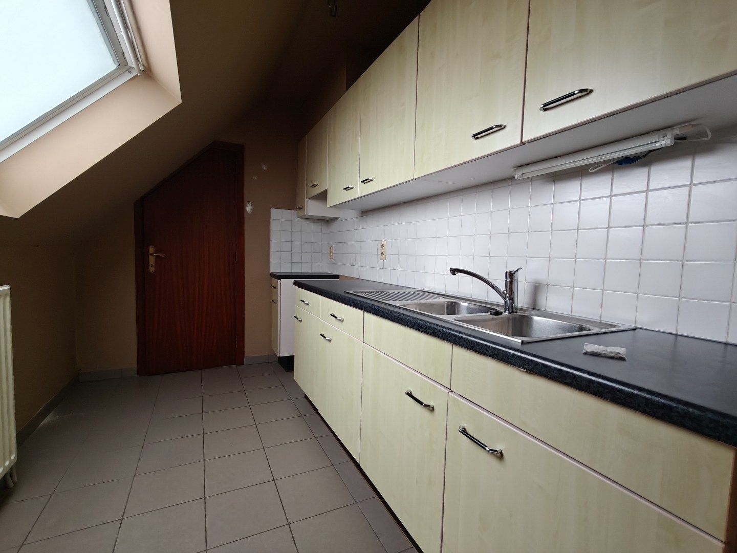 Appartement met 2 slaapkamers en terras te Lokeren - Nabij Station foto 4