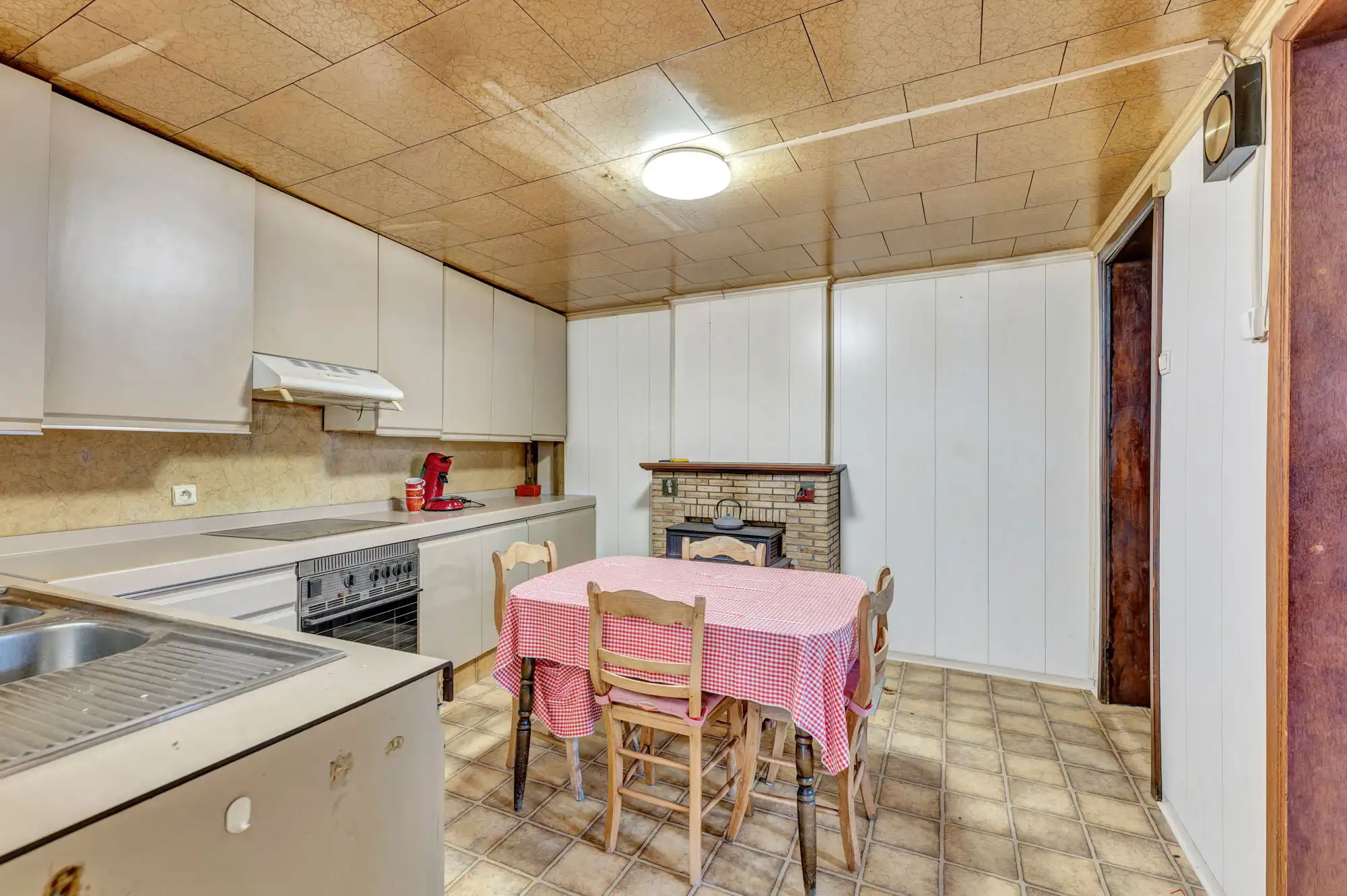 Te renoveren woning foto 9