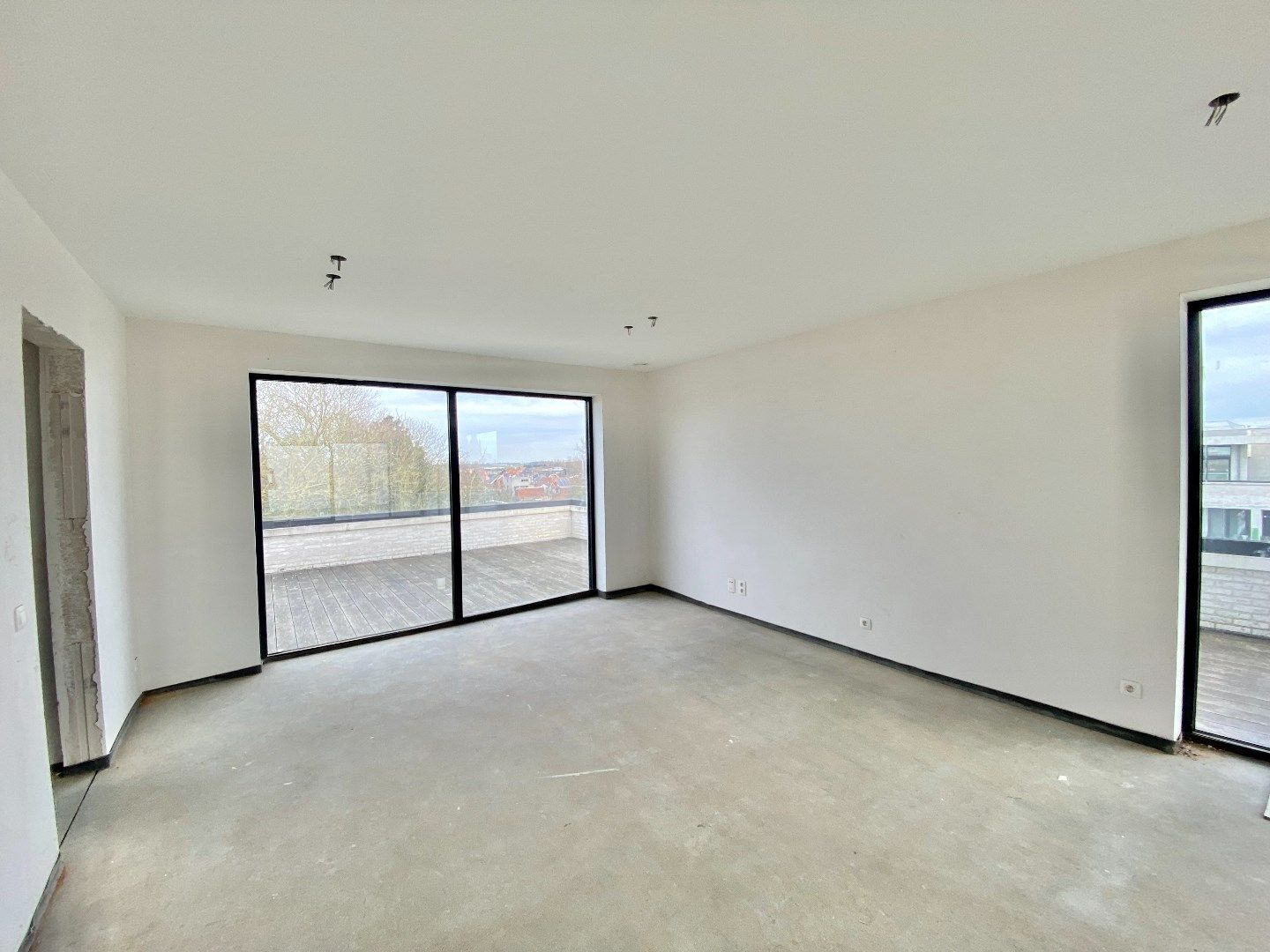 LUXE PENTHOUSE (141M²) MET PRIVATE LIFT, 2 SLPKS EN RUIM TERRAS (95M²) foto 8