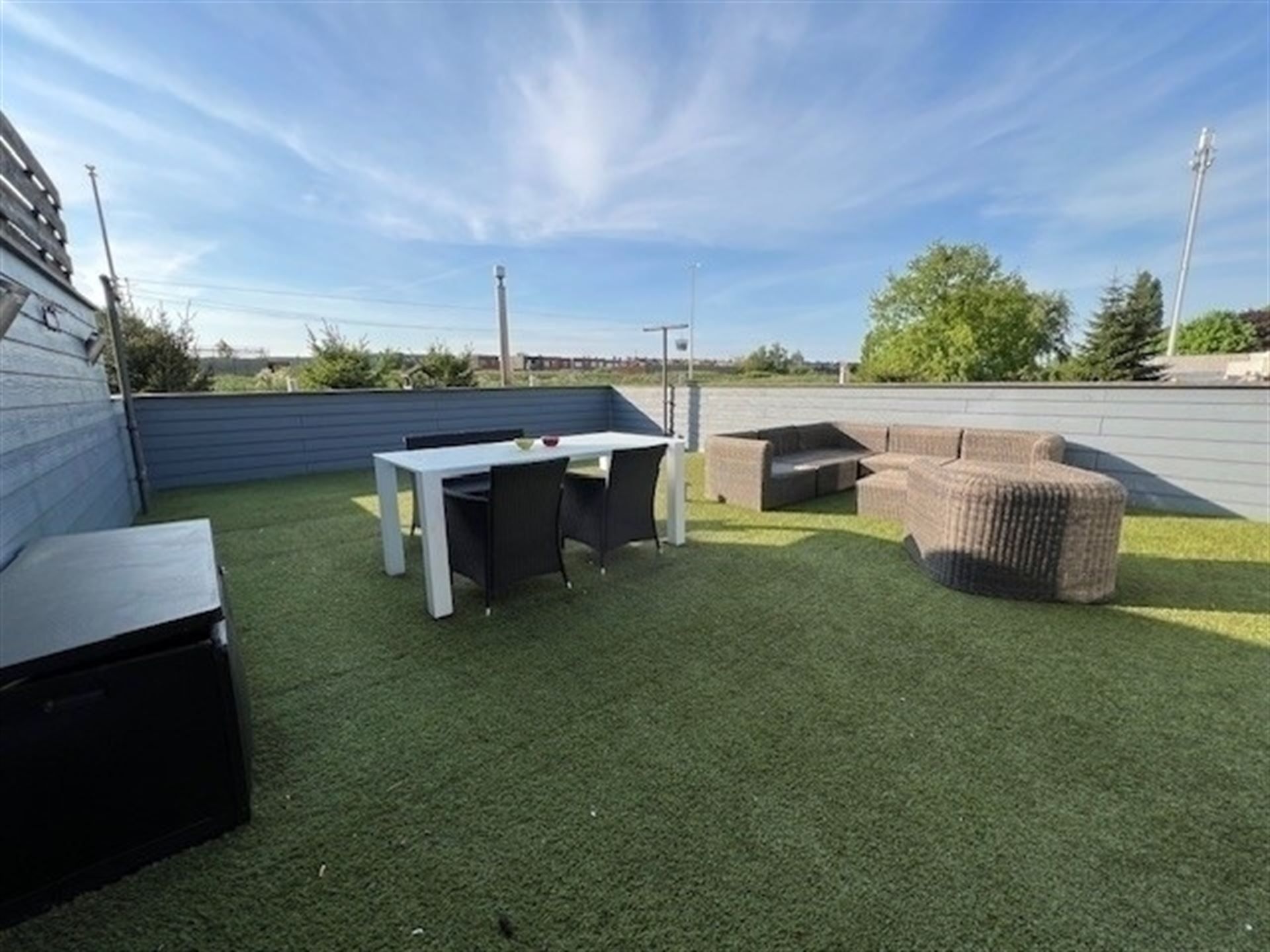 Bel-etage woning met ruime garage  en 2 badkamers! foto 14