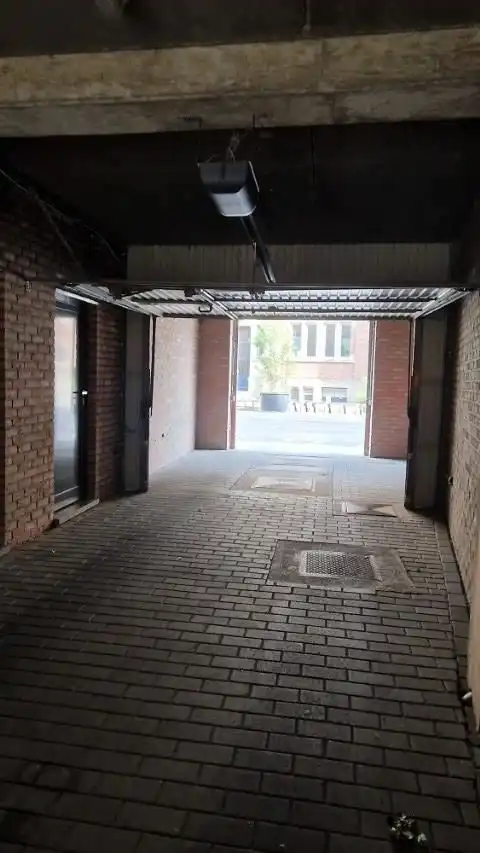 Praktisch ingericht en ruim APPARTEMENT met 2 slaapkamers, mooie leefruimten en garage in centrum van Tienen. foto 29