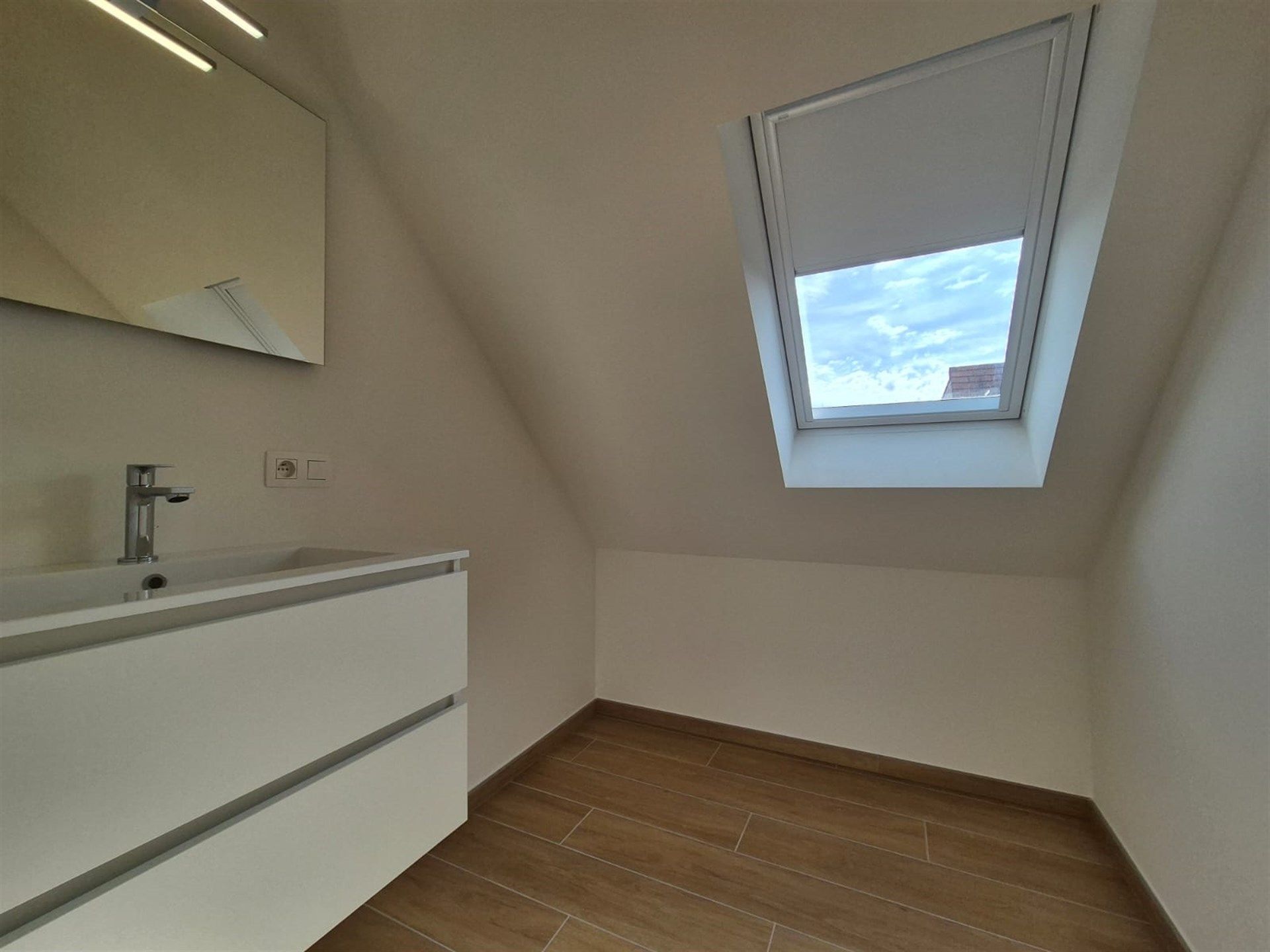 Moderne en energiezuinige nieuwbouwwoning met 2 slaapkamers en koer. foto 26