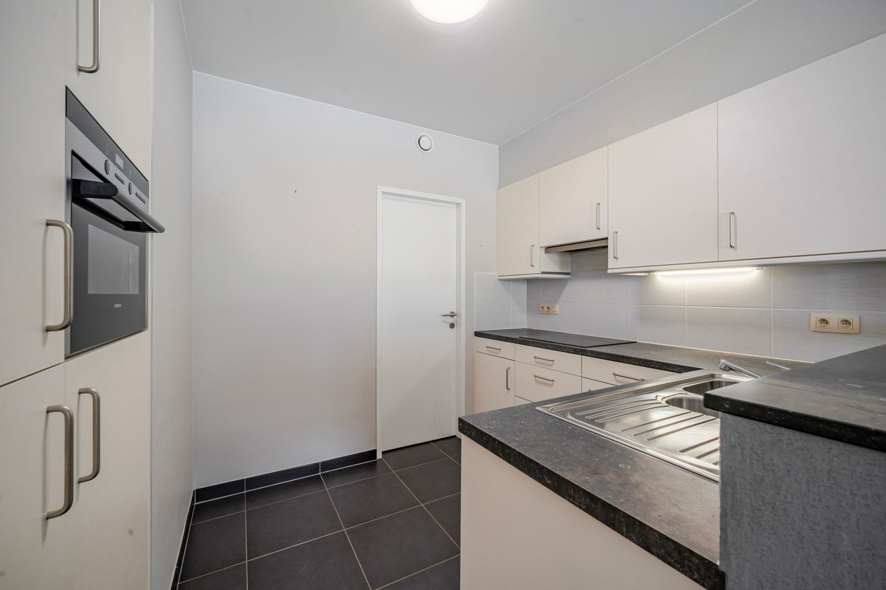 Energiezuinig en instapklaar appartement in centrum Torhout! foto 6