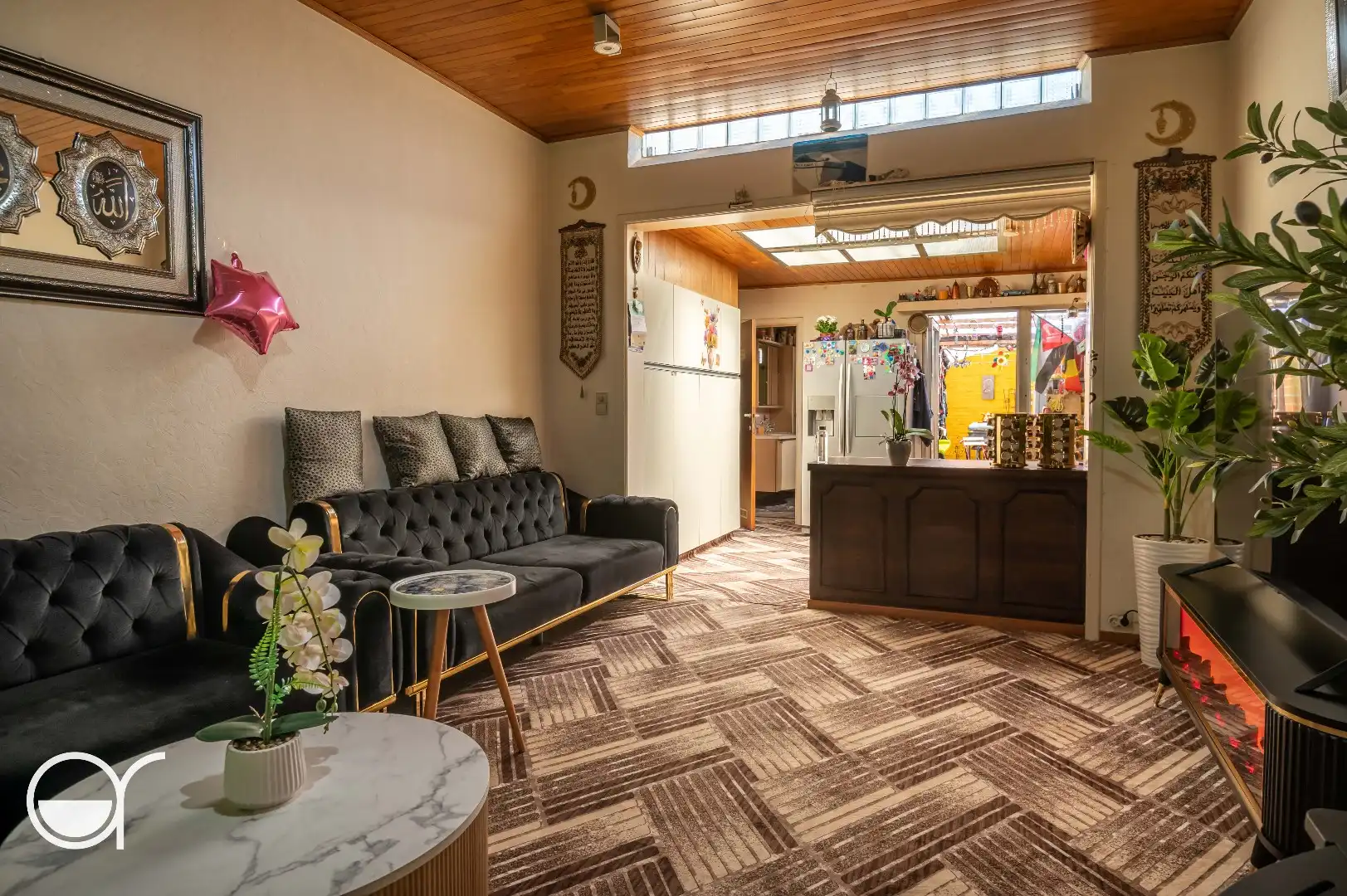 Rijwoning met 5 slaapkamers gelegen vlakbij de Palinghuizen foto 2