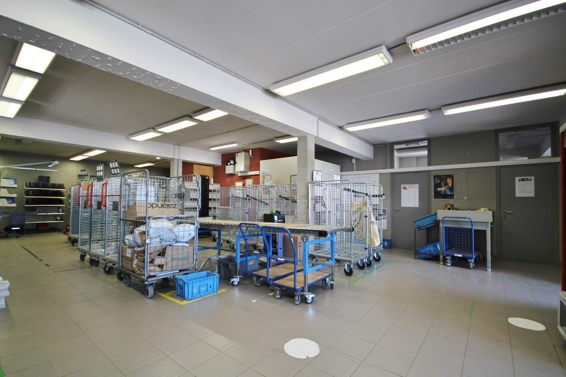 Gelijkvloers handelspand op top locatie in Gingelom! foto 2