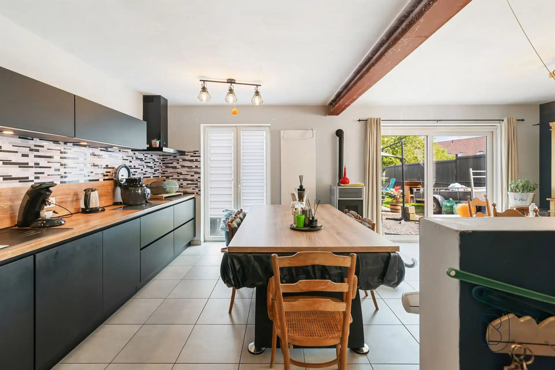 Recente woning (2021) met 4 slpk en zwembad! foto 6