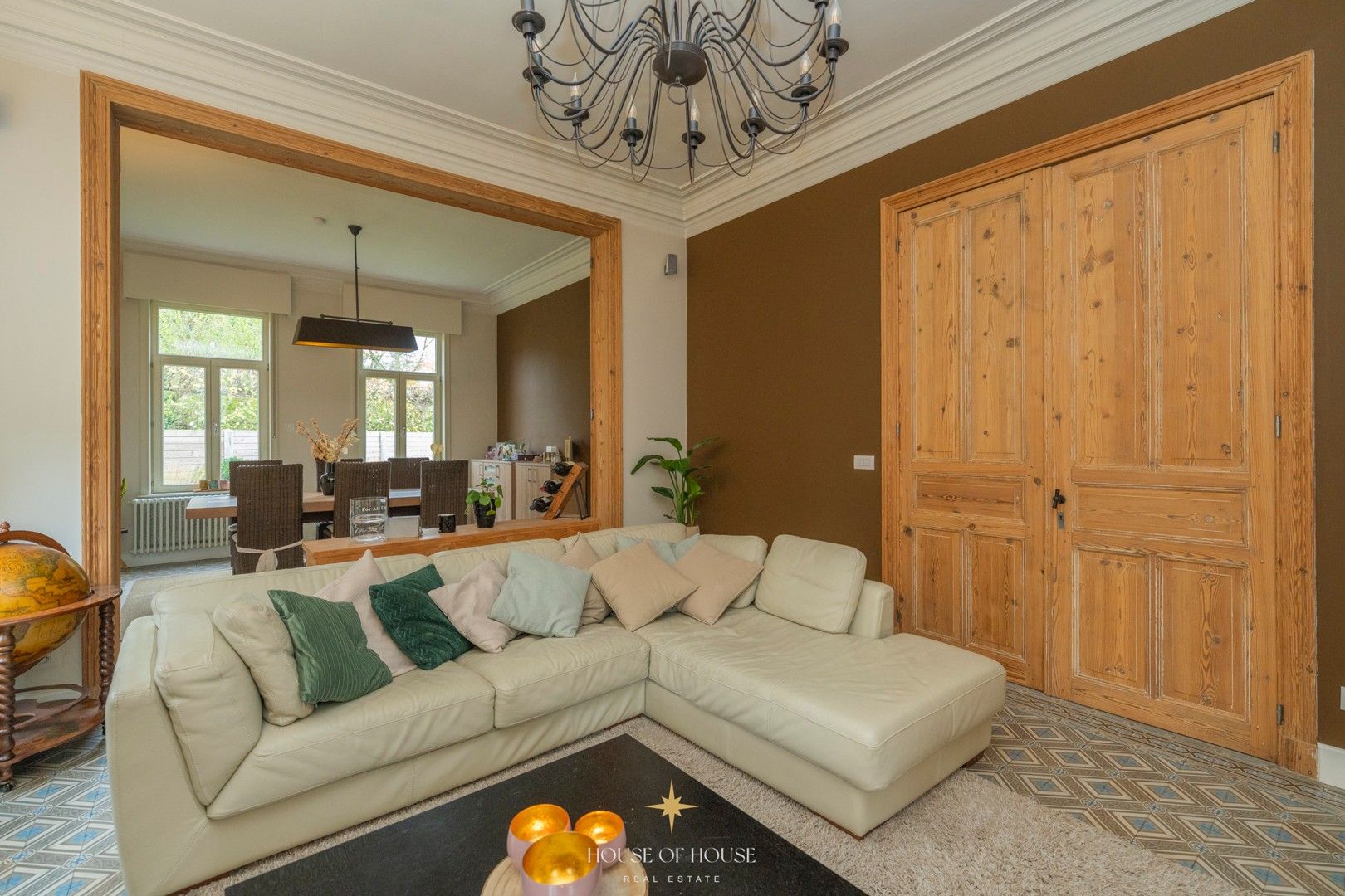 Sfeervolle pastoriewoning met uitzonderlijk potentieel zonder renovatieverplichting foto 6