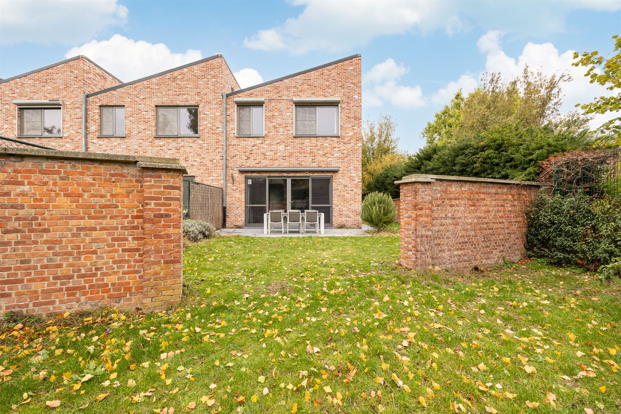 Halfopen energiezuinige woning met drie slaapkamers foto 21