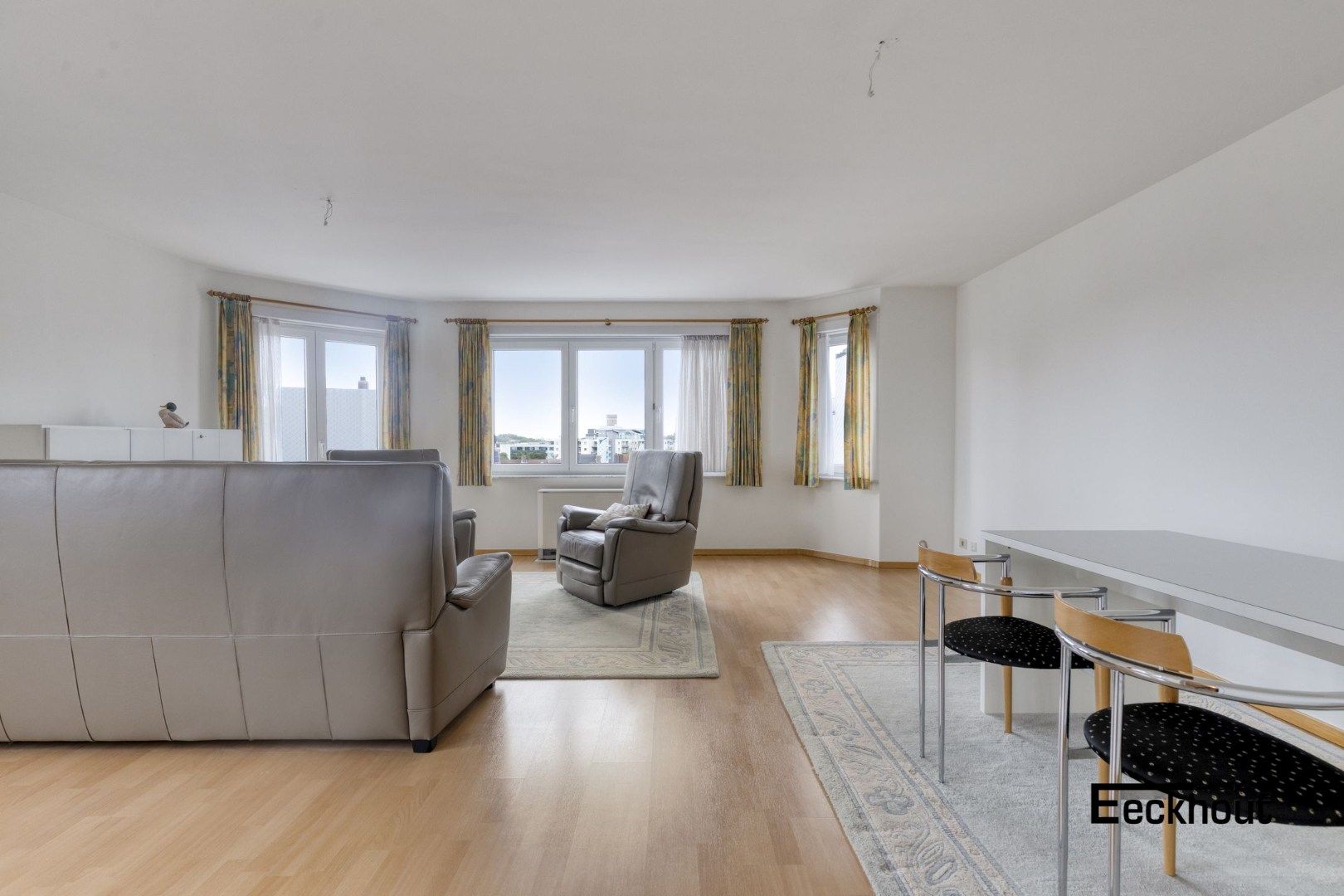 Verzorgd 3-slaapkamerappartement met prachtig zonneterras van 90m² ! foto 4