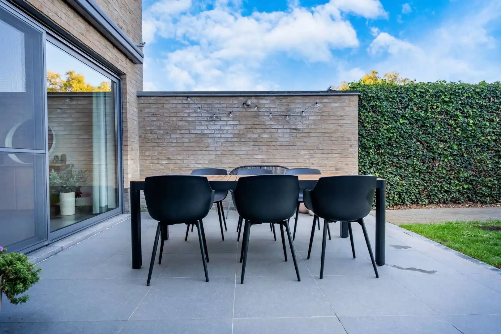 Stijvol, instapklaar gelijkvloers appartement te Tuilt (Hasselt) foto 9