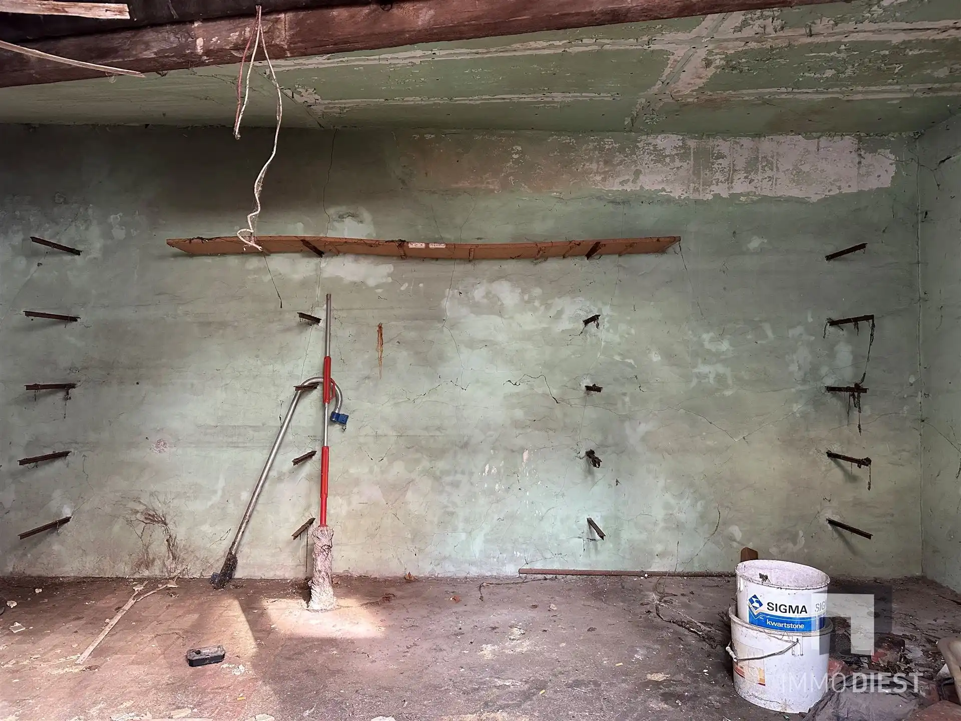 Retail met ca 260m² en constante huurder foto 16