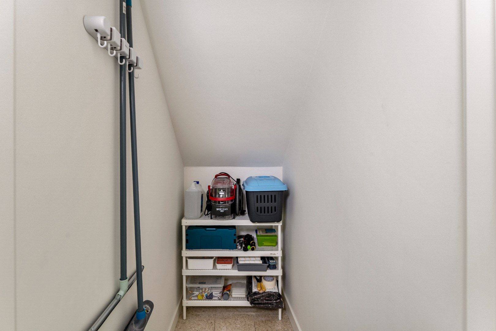 Leuk appartement met 2 slaapkamers, hoogwaardige afwerking en parkeerplaats op wandelafstand van het centrum foto 33