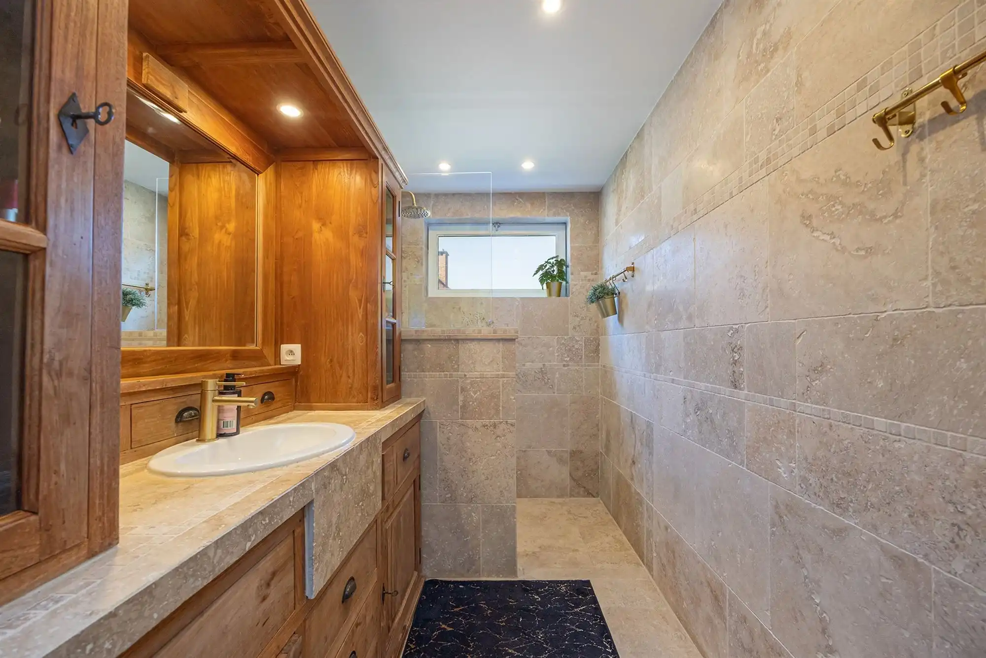 Lichtrijk appartement met terras en garage in Mechelen foto 10