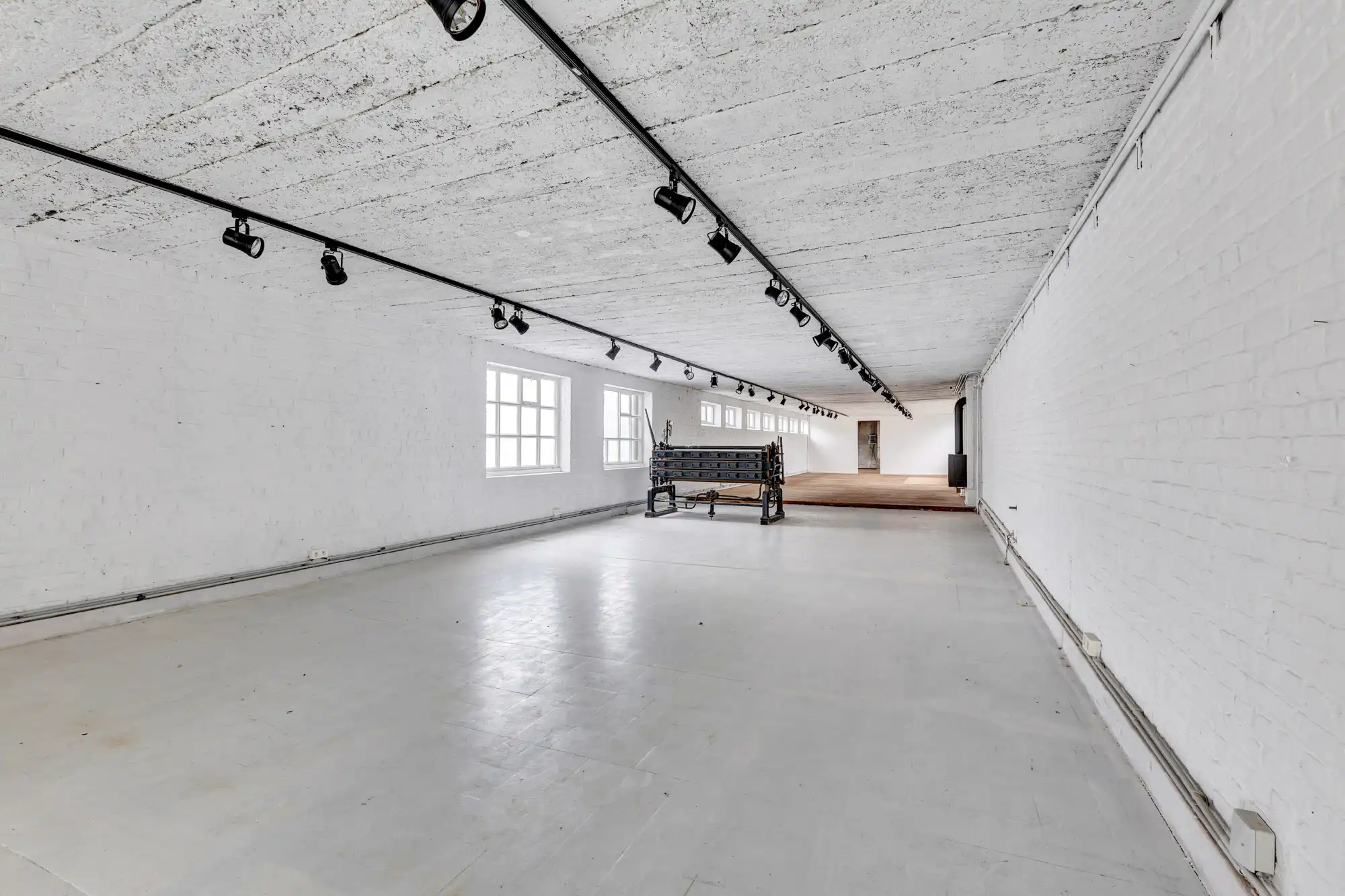 Uniek loftpand van 750m² in Aalst foto 4