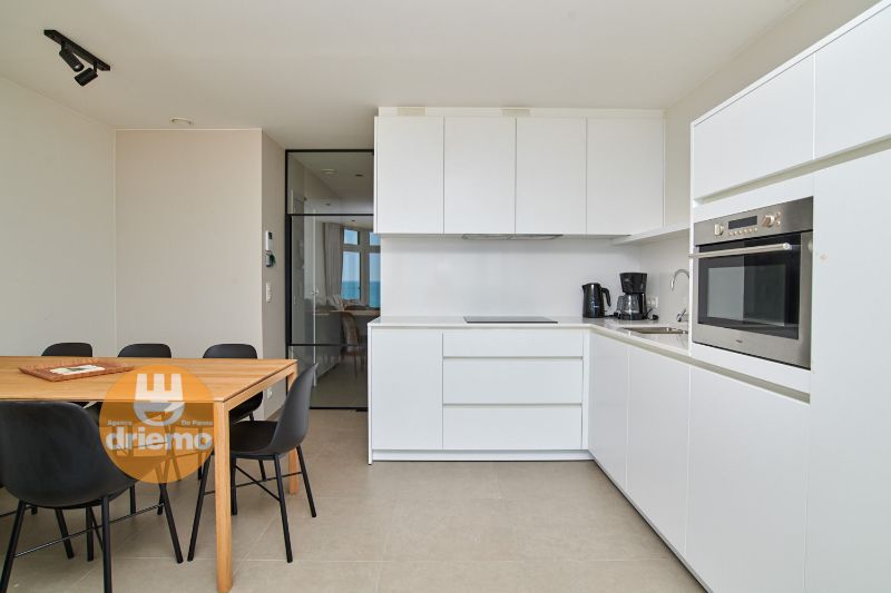 RECENTE DUPLEX PENTHOUSE MET 3/4 SLAAPKAMERS OP DE ZEEDIJK foto 12