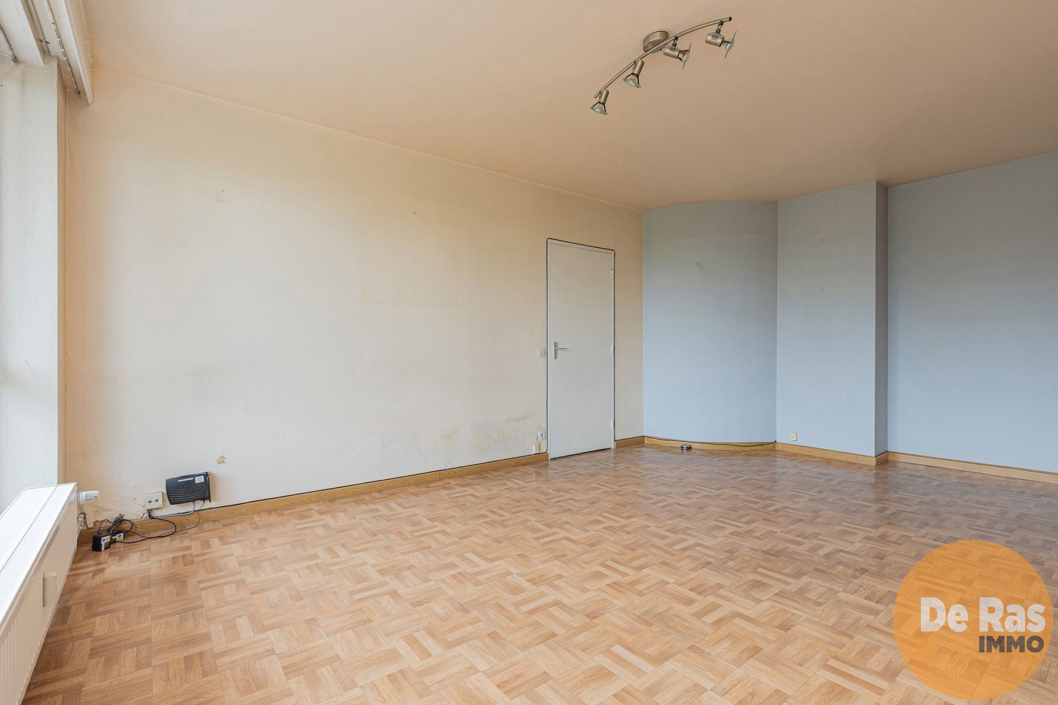 AALST - Betaalbaar appartement met 2 slaapkamers en terras! foto 8