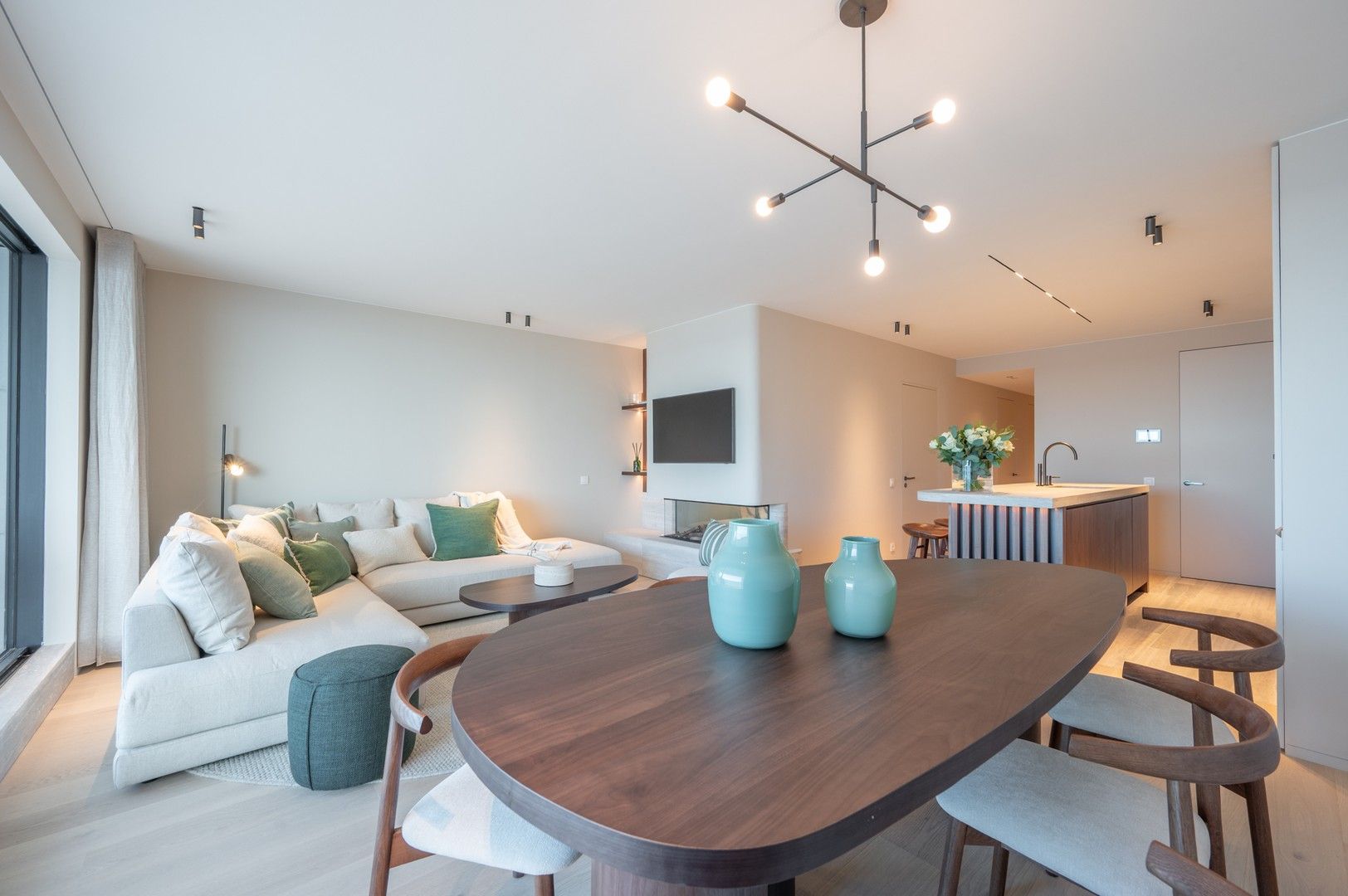 Luxueus appartement in het Zoute met 3 slaapkamers en frontaal zeezicht. foto 3