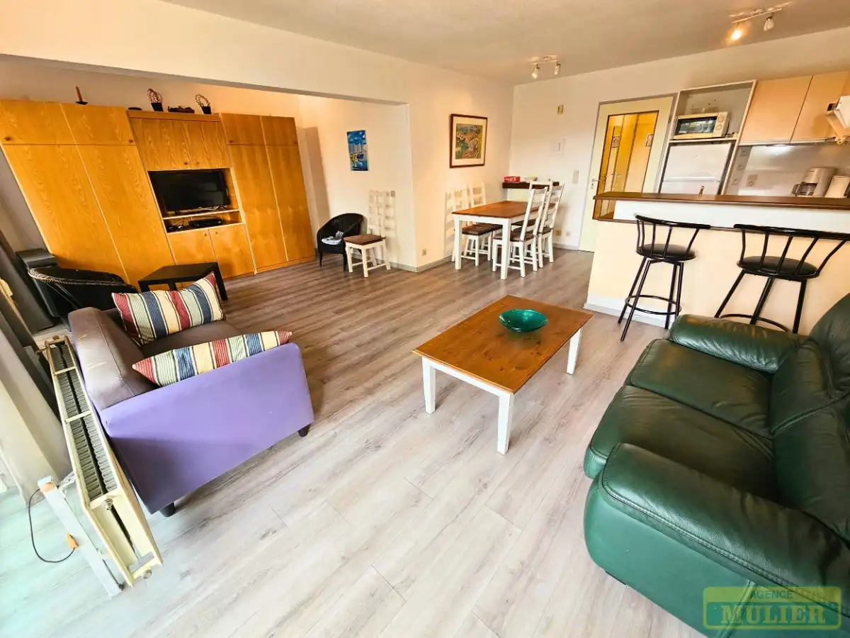 Appartement te koop foto {{pictureIndex}}