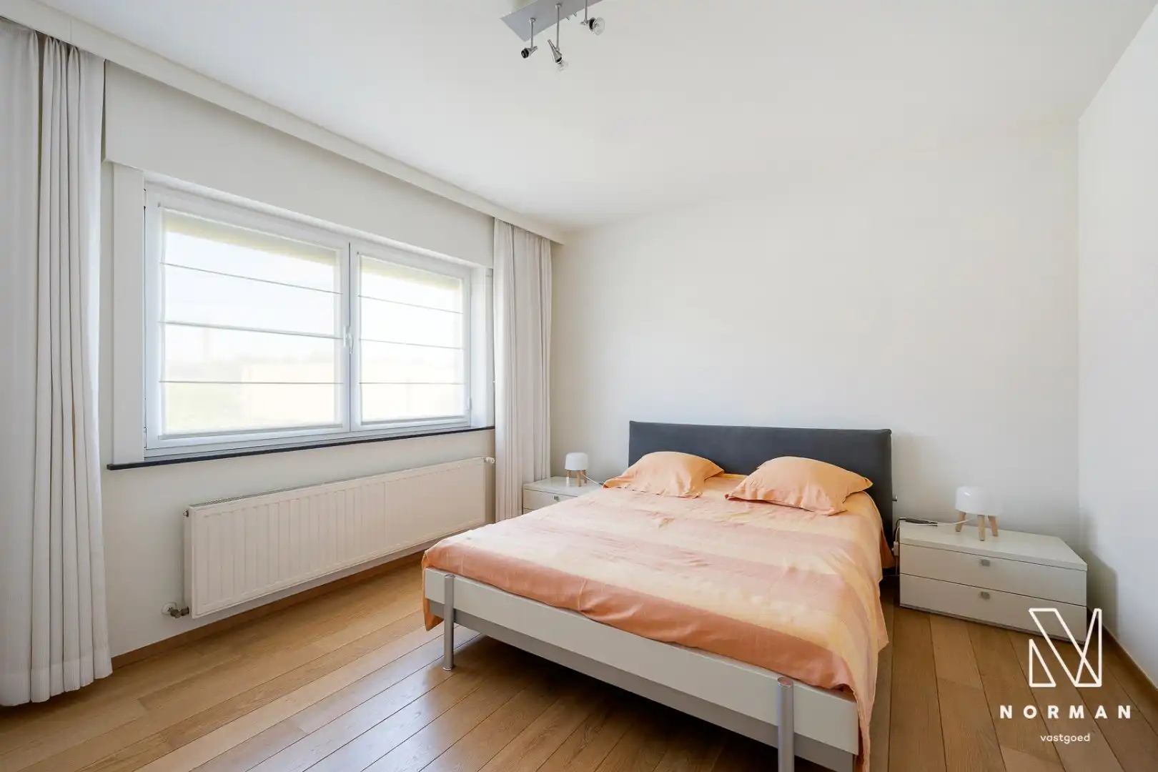 Unieke eigendom op veel grond met 4 kamers, 2 badkamers, dubbele garage, landelijk verzicht,... foto 21