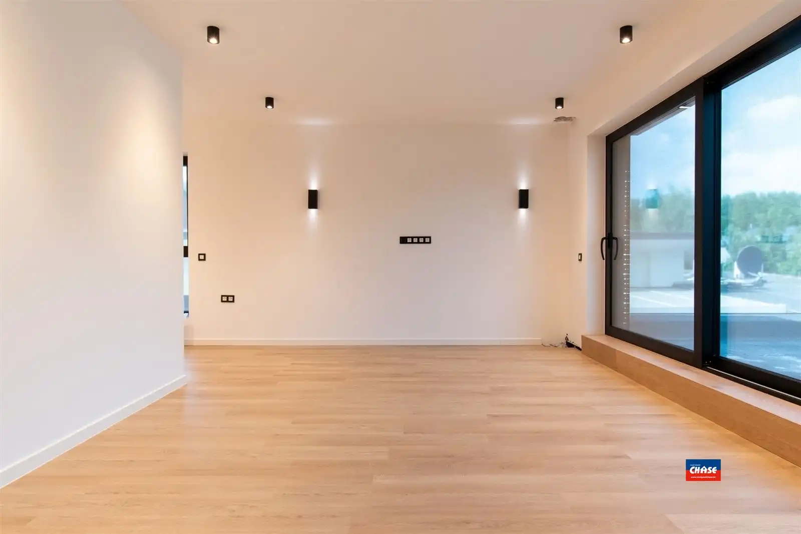 Nieuwbouwwoning met 4 slpks, 3 badk en tuin foto 17