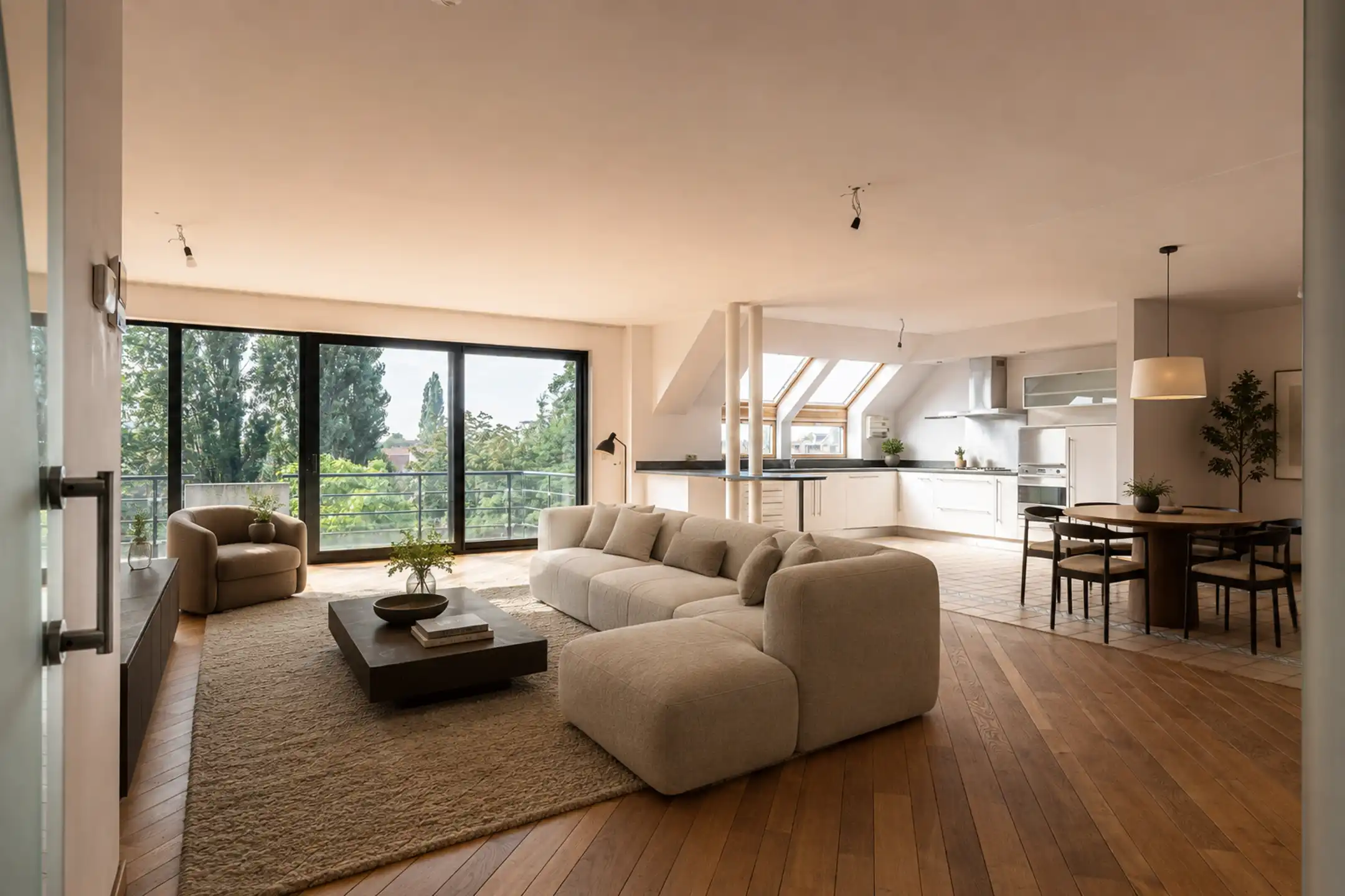 Riant appartement van 196 m² met prachtig zuidterras foto 3