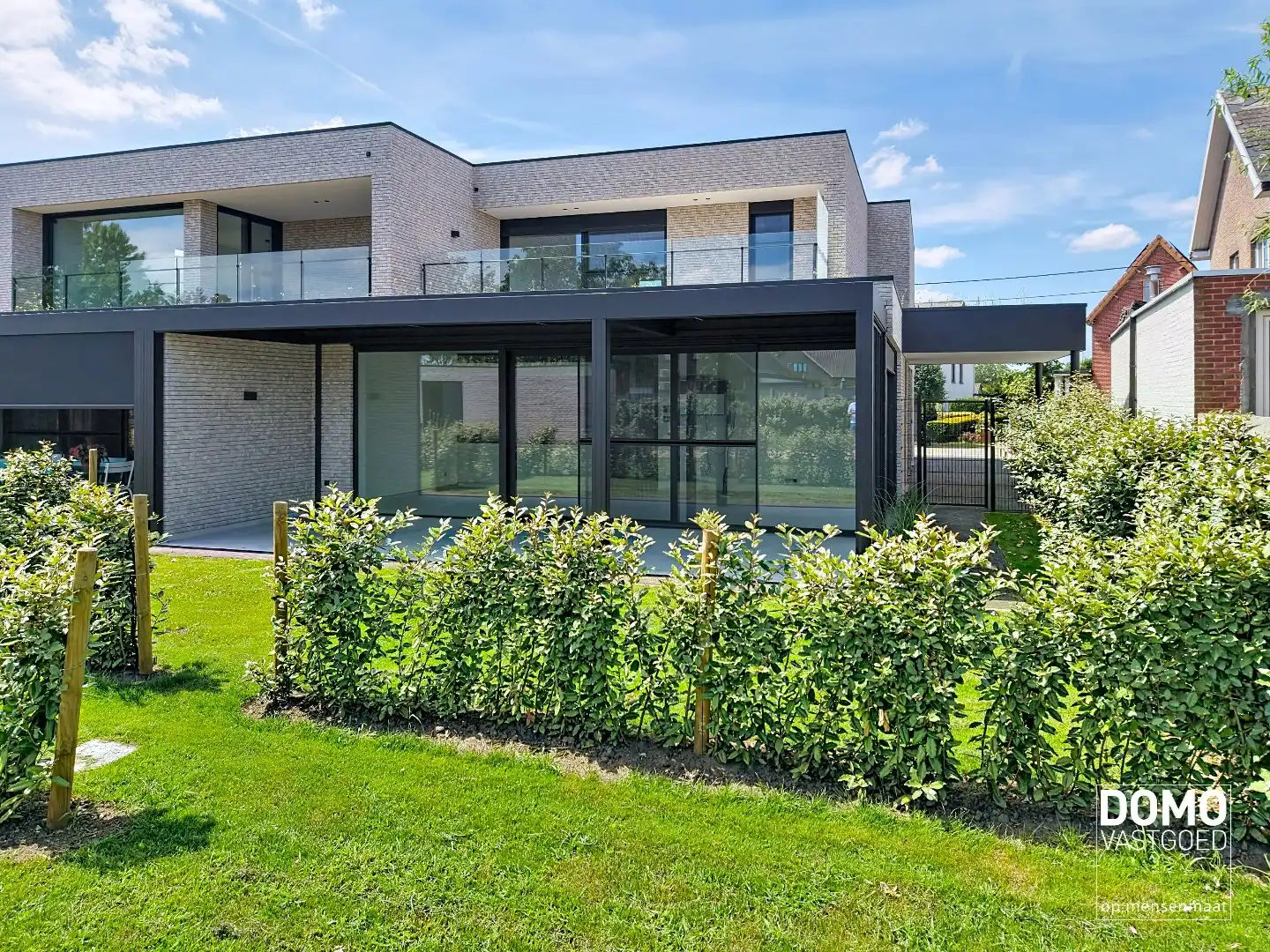 high-end volledig afgewerkte instapklare appartementen.  foto {{pictureIndex}}