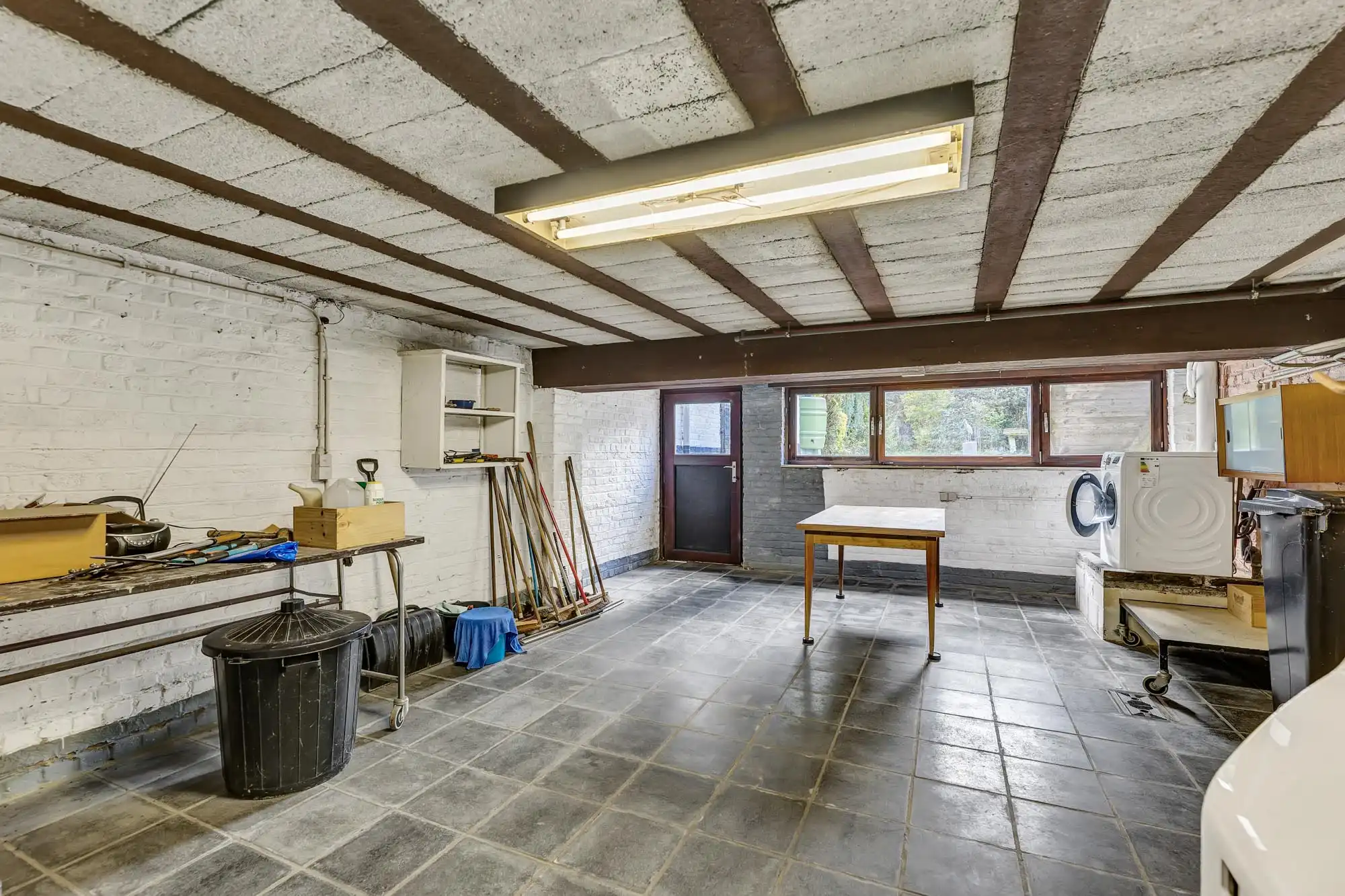 Robuuste bel-étage met ruime garage en tuin foto 20