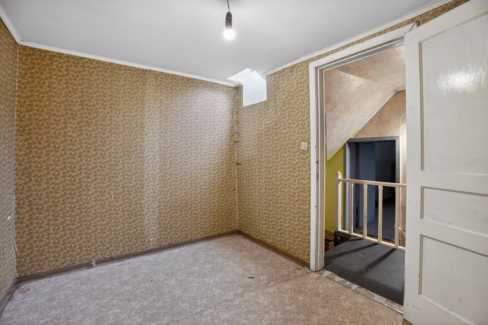 Stevige woning met grote tuin op 1.112 m², tal van mogelijkheden. foto 9