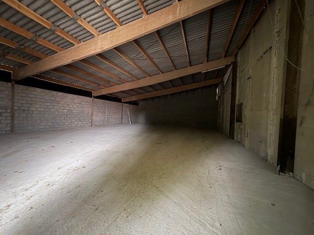 OPSLAGRUIMTE VAN 250 M² IN IEPER foto 2