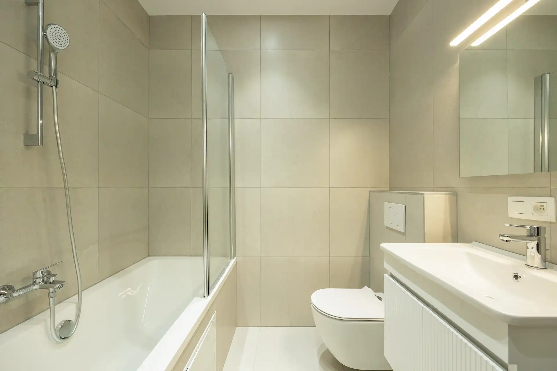 Gerenoveerd glvl met 2 slaap- en badkamers, terras en tuin foto 6