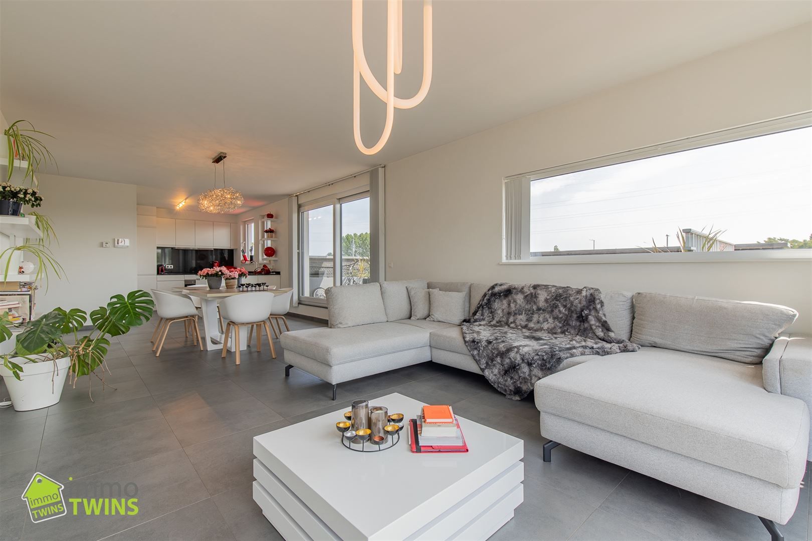 Luxueus penthouse met ruim terrassen en prachtig uitzicht in residentie Vroonhof foto 2