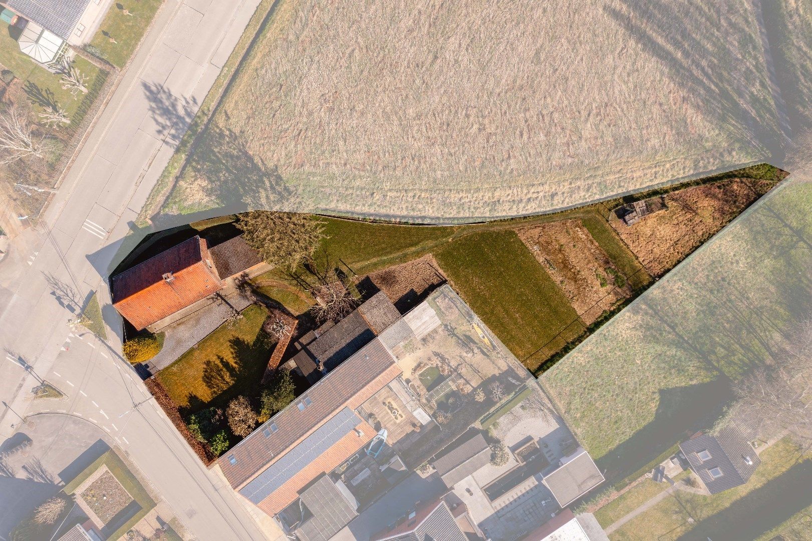RUIM PERCEEL BOUWGROND VAN 1.281 m² TE HEULE (KORTRIJK) foto 2
