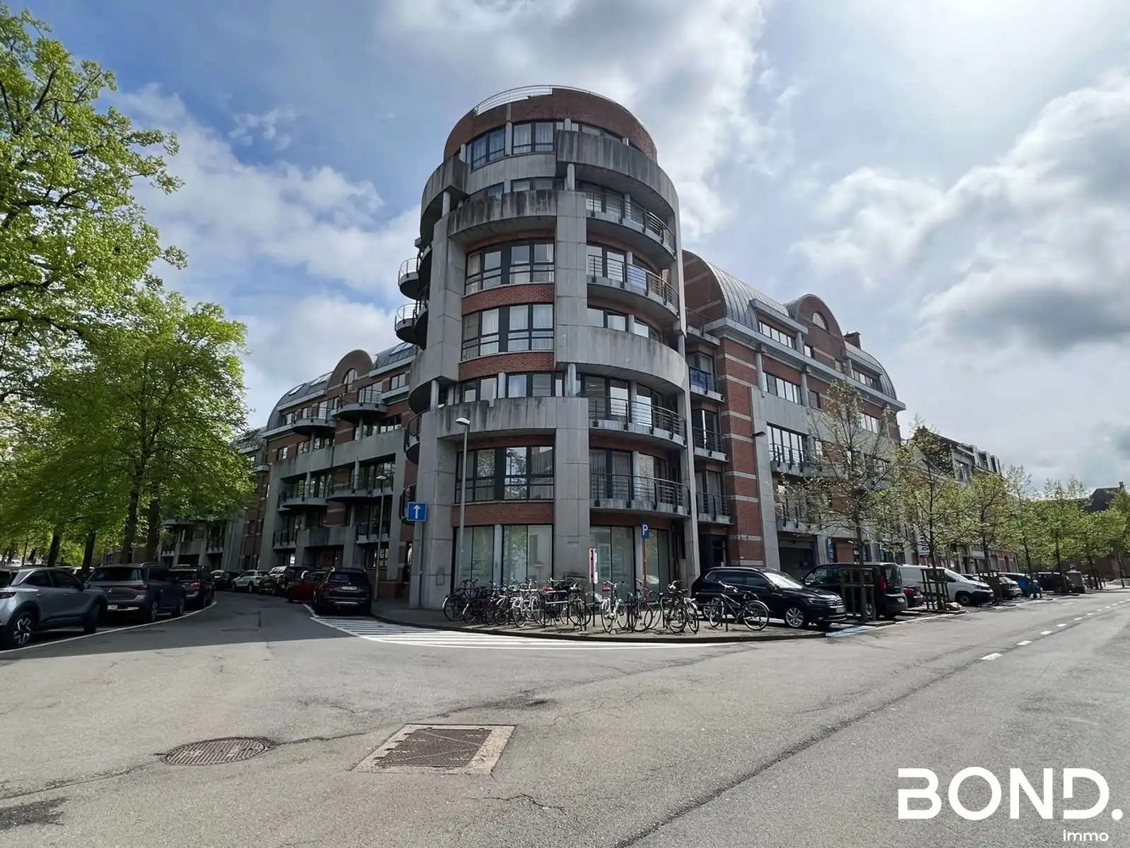 Garagebox te huur in het centrum van Leuven foto {{pictureIndex}}