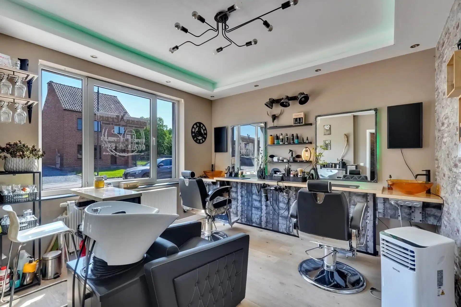 Instapklare, ruime woning met vier slaapkamers foto 10