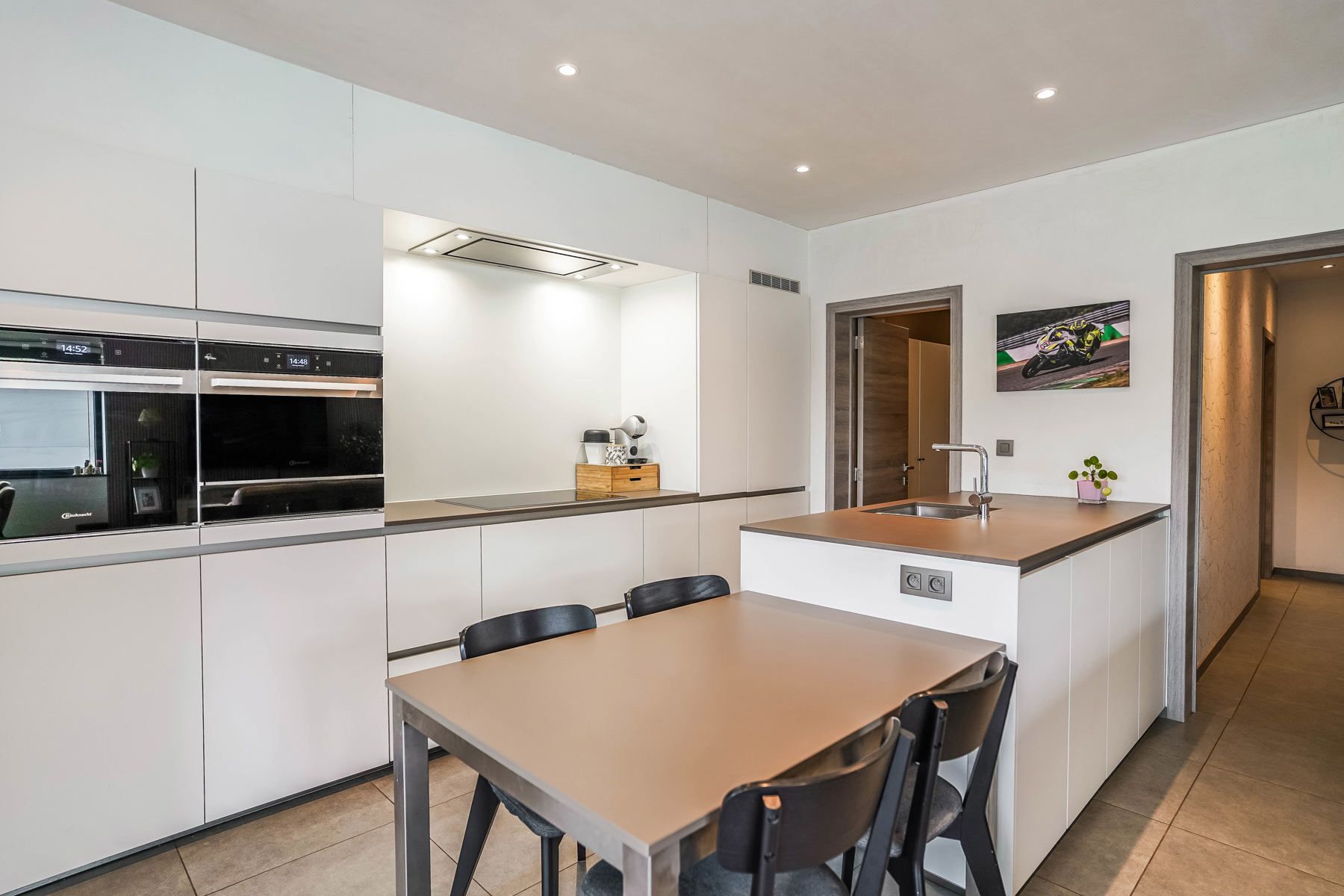 Perfect instapklare, volledig gerenoveerde woning met alle comfort te Kapelle-op-den-Bos foto 10