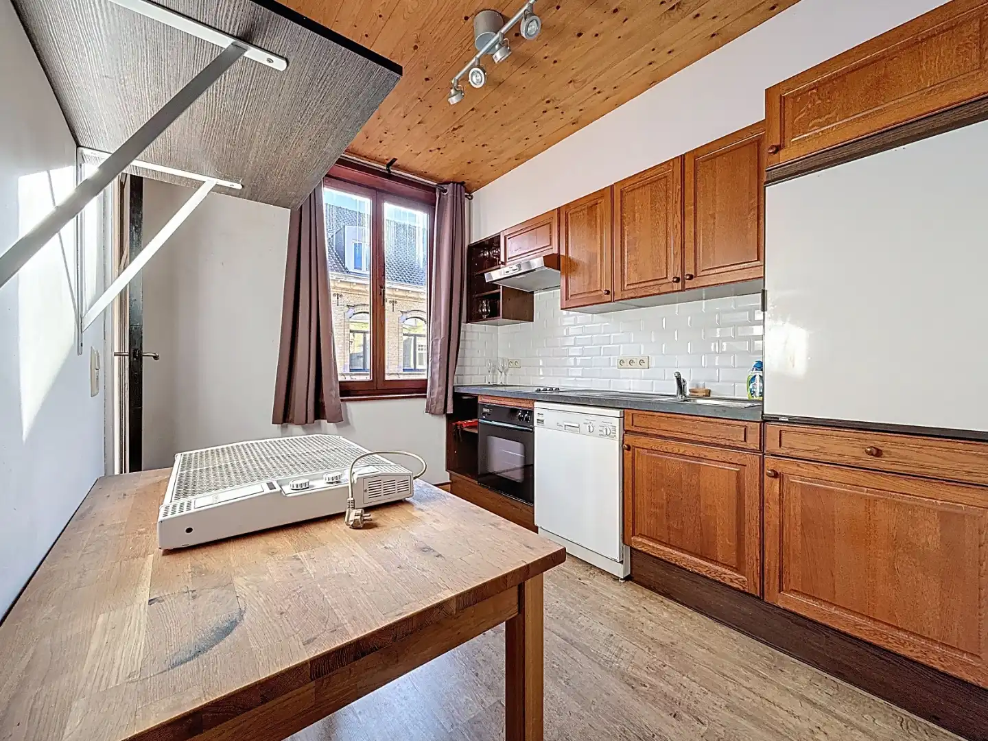 Handelspand met woonst en veel potentieel op toplocatie in Nieuwpoort-Stad foto 10