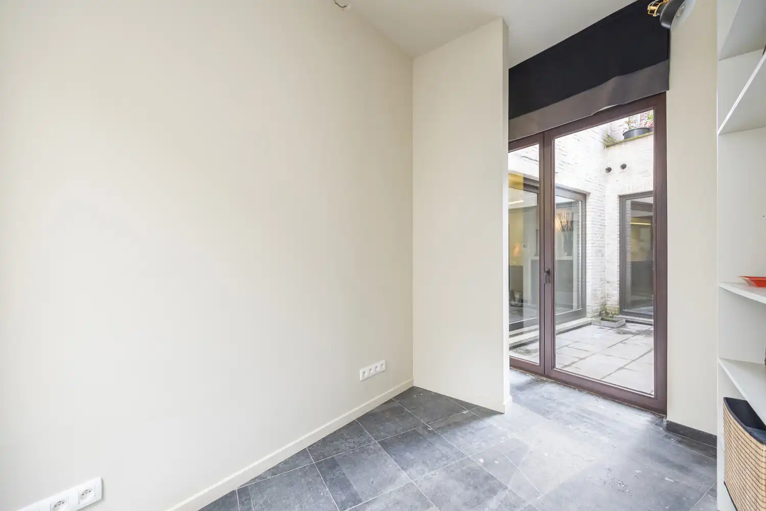 MATCHED kevin@wellimmo.net voor meer info!  Gelijkvloers appartement  101m² met buitenruimte 20m² en ruime kelder op toplocatie aan het Mechelseplein in hartje Antwerpen foto 19