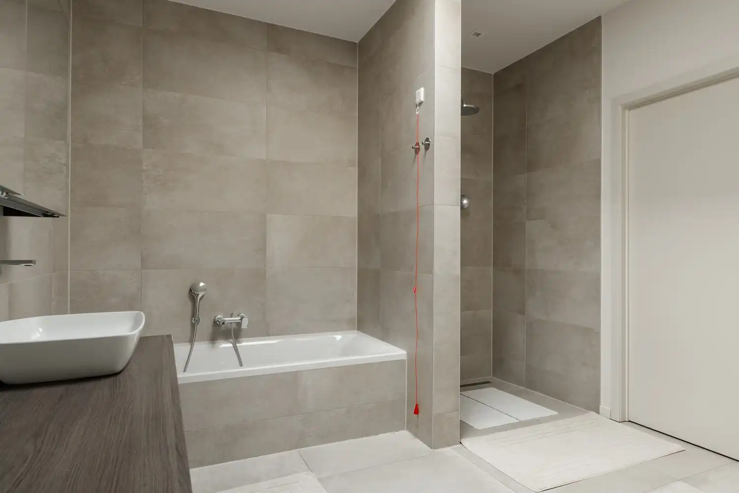 Prachtig penthouse met zeer groot terras en daktuin op het zuiden met 2 slaapkamers en 2 badkamers. foto 25