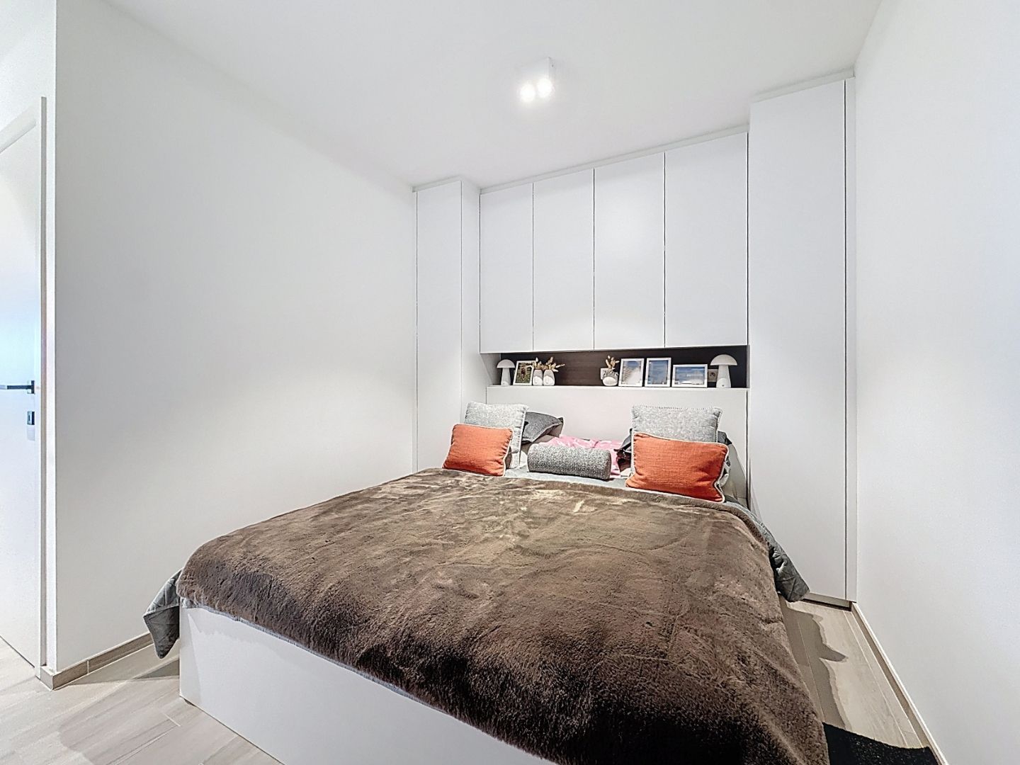 Volledig gerenoveerd appartement met zicht op de vaargeul en schildpad te Nieuwpoort foto 7