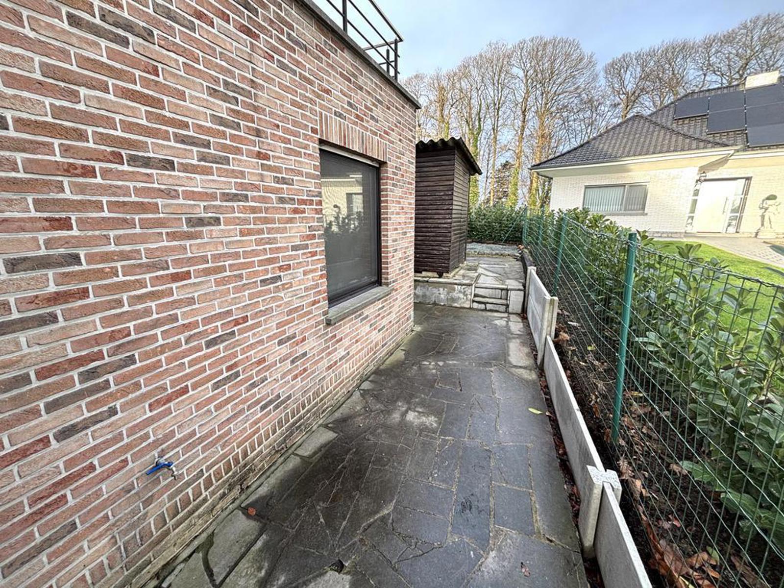Instapklare halfopen bebouwing met 4 slaapkamers!  foto 26
