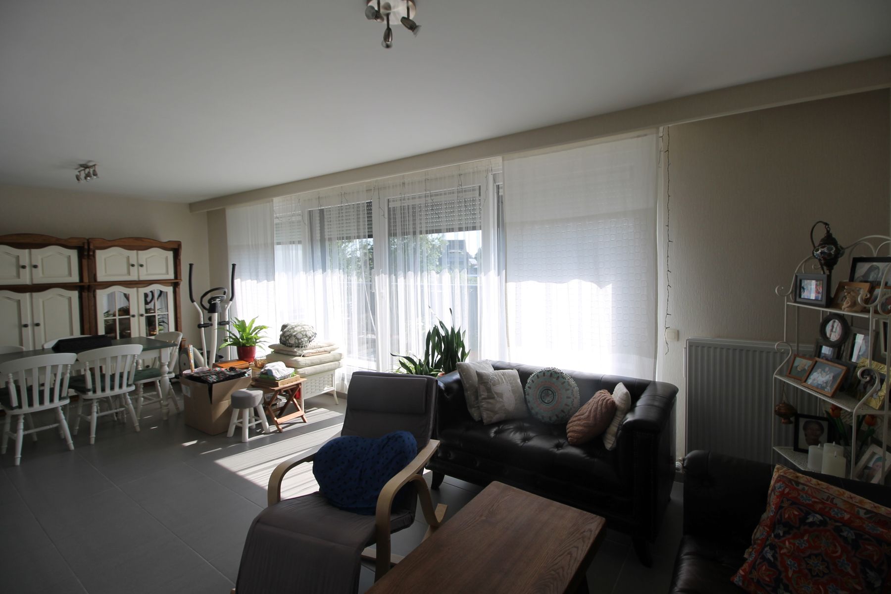 Een appartement op de eerste verdieping - met terras, kelderberging en garage foto 3