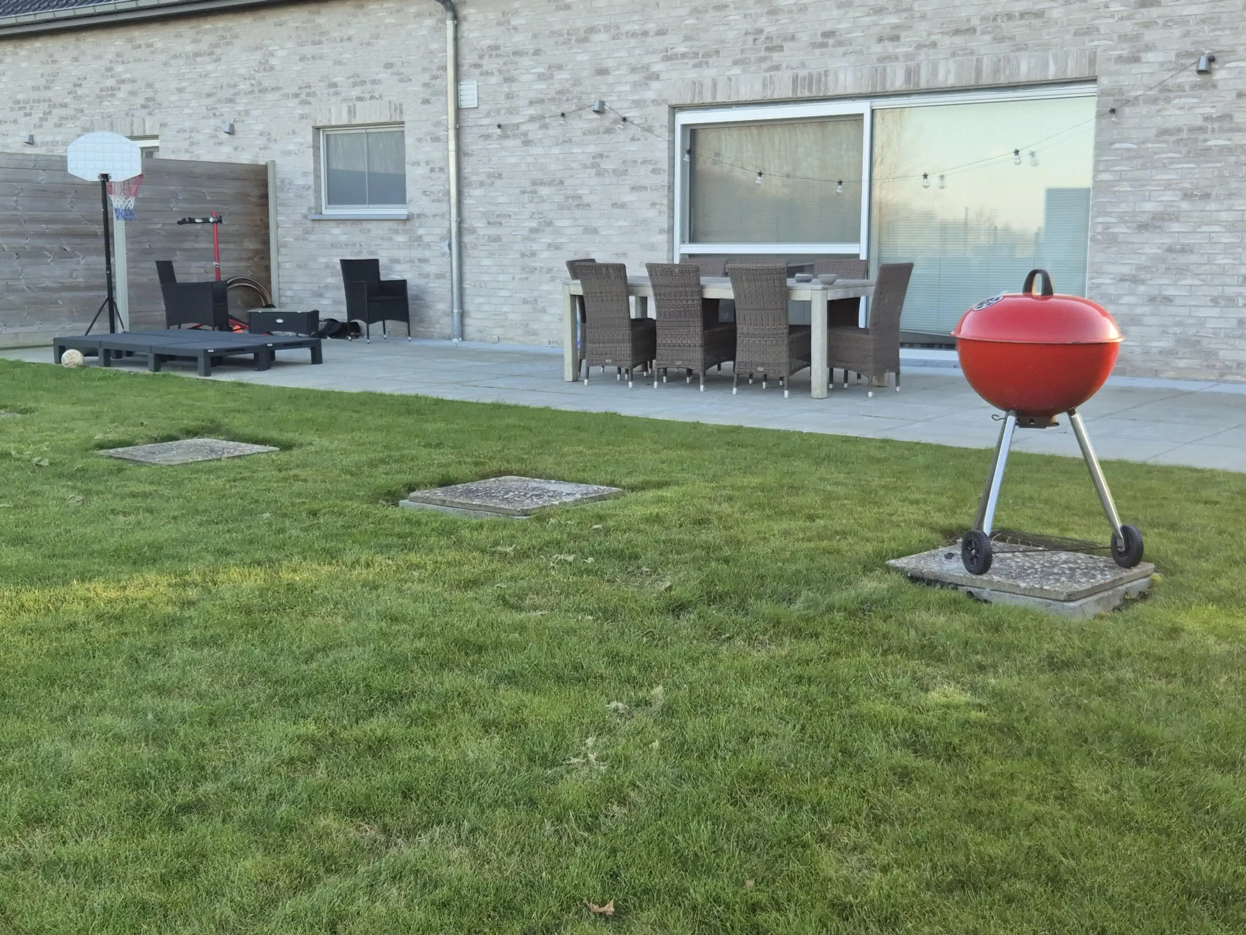 Prachtige nieuwbouwwoning van 195m² met terras v 40m², tuin, zonnepanelen en twee staanplaatsen. Aanrader! foto 21